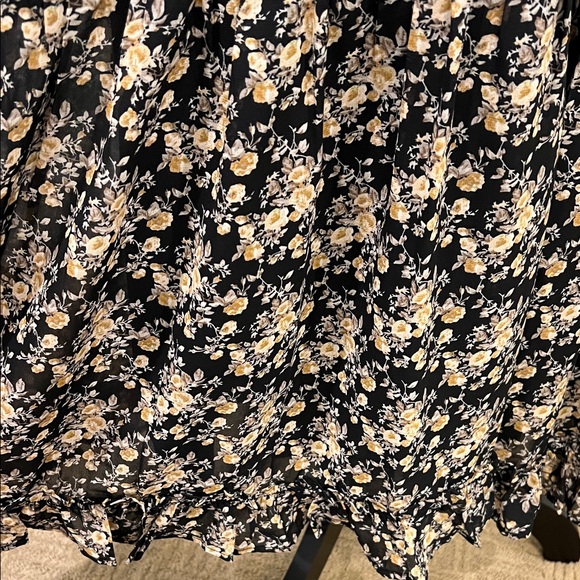 Orange Creek Black and Cream Floral Long Sleeve Dress-Like New! - Picture 7 of 8